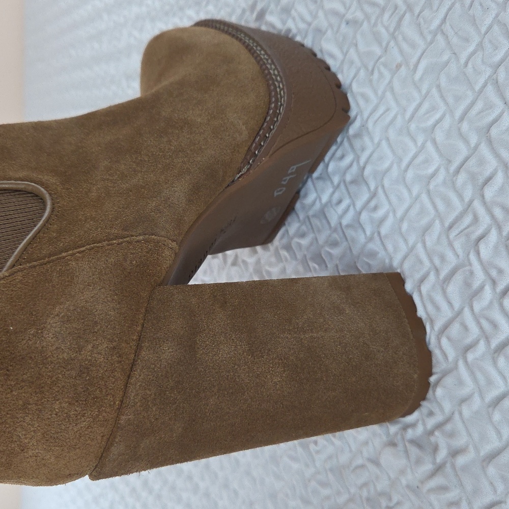 Gianni Bini Raanta Elegant Tan Suede Ankle Boots 11M Platform Lug Suede - Picture 4 of 16